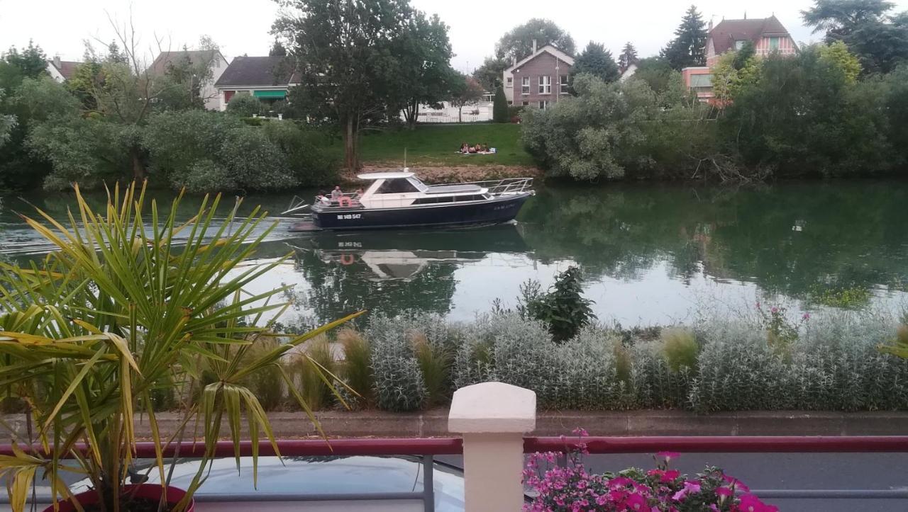 Les Pingouins De La Marne Panzió Le Perreux-Sur-Marne Kültér fotó